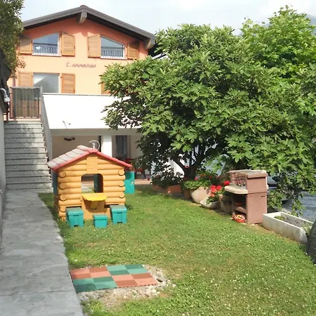 דירה Sleeps 6